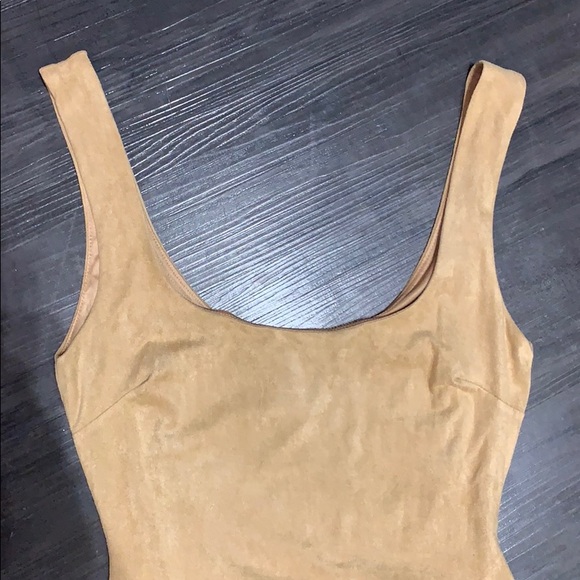 Beige bodycon dress - Picture 3 of 4